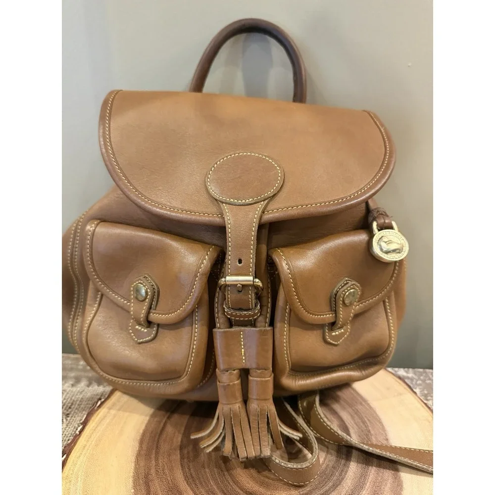 Vintage Dooney & Bourke 1999 Canyon Glove Honey Tan Leather Tassel Backpack